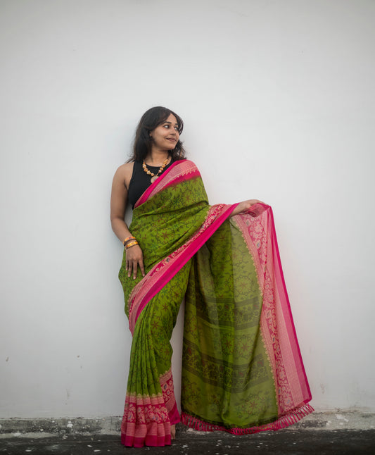 Phoolwari silk blend saree with floral design and silk sheen